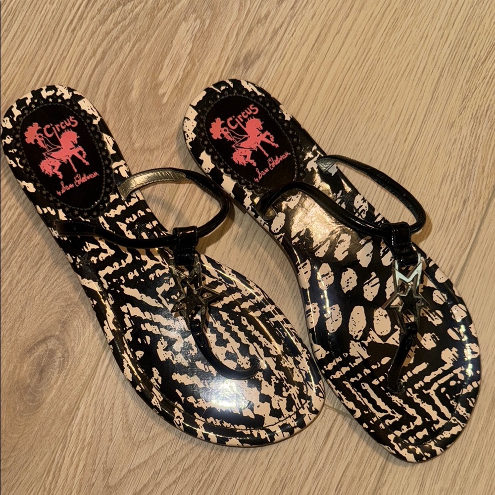 Circus by Sam Edelman Black and Cream Sandals with Geometric Design